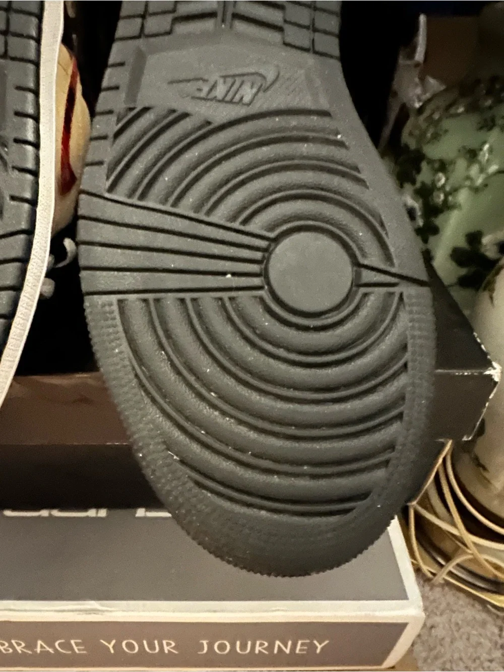 Jordan Retro 1 Mid